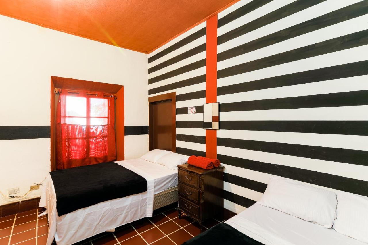 Capsule Hostel Guatemala-Stadt Exterior foto